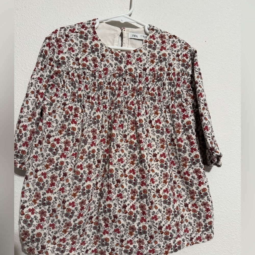 Zara kids dress 18-24M
In great condition